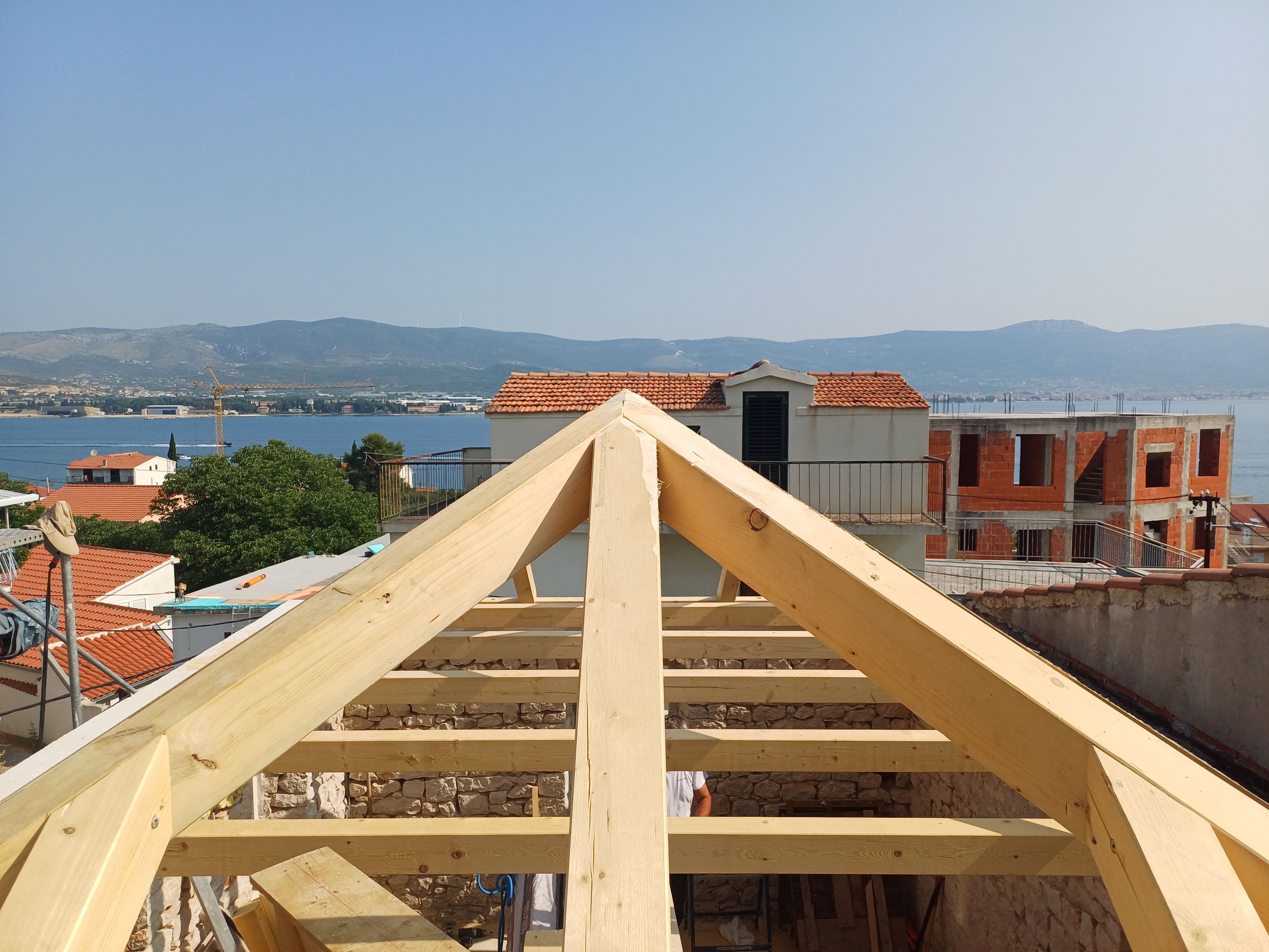 Radovi na drvenoj konstrukciji