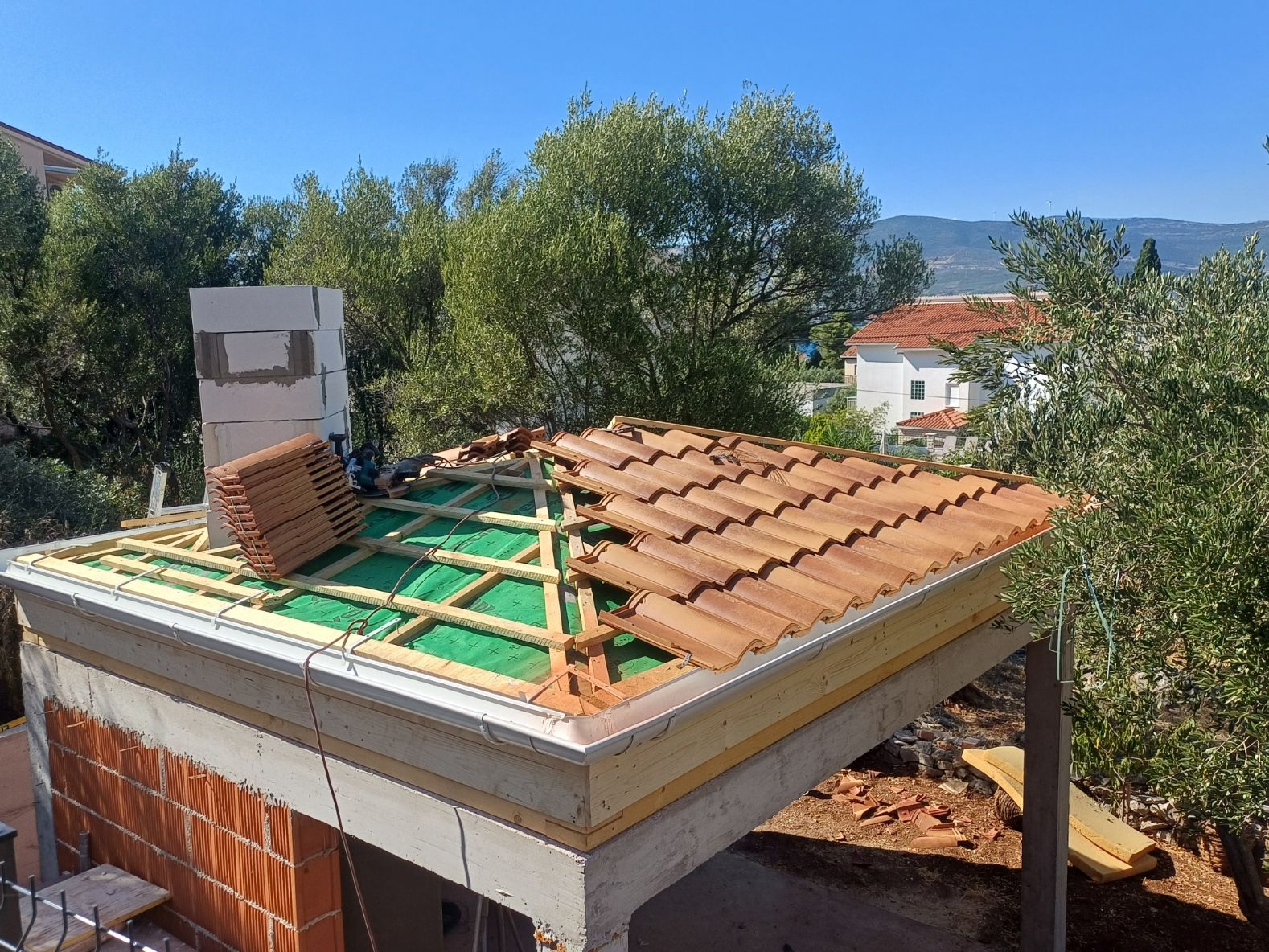 Postavljanje krovnog pokrova